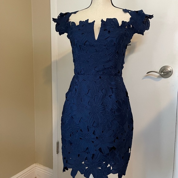 Stunning Saylor FP Cocktail Dress Size Small NWOT - Picture 4 of 13
